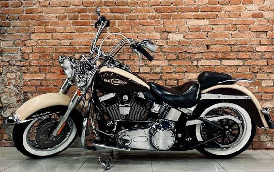 HARLEY-DAVIDSON SOFTAIL DELUXE 